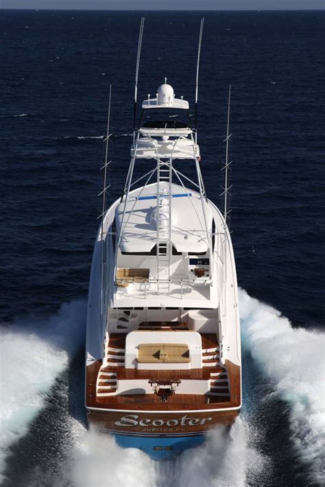 Viking Yachts 92 Enclosed Bridge - 92EB | SI Yachts