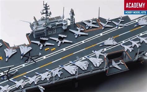 Scalehobbyist.com: USS Kitty Hawk CV-63 by Academy Models