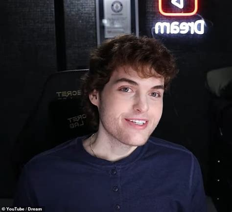 YouTube Minecraft gamer known as 'Dream' reveals his face and name for ...