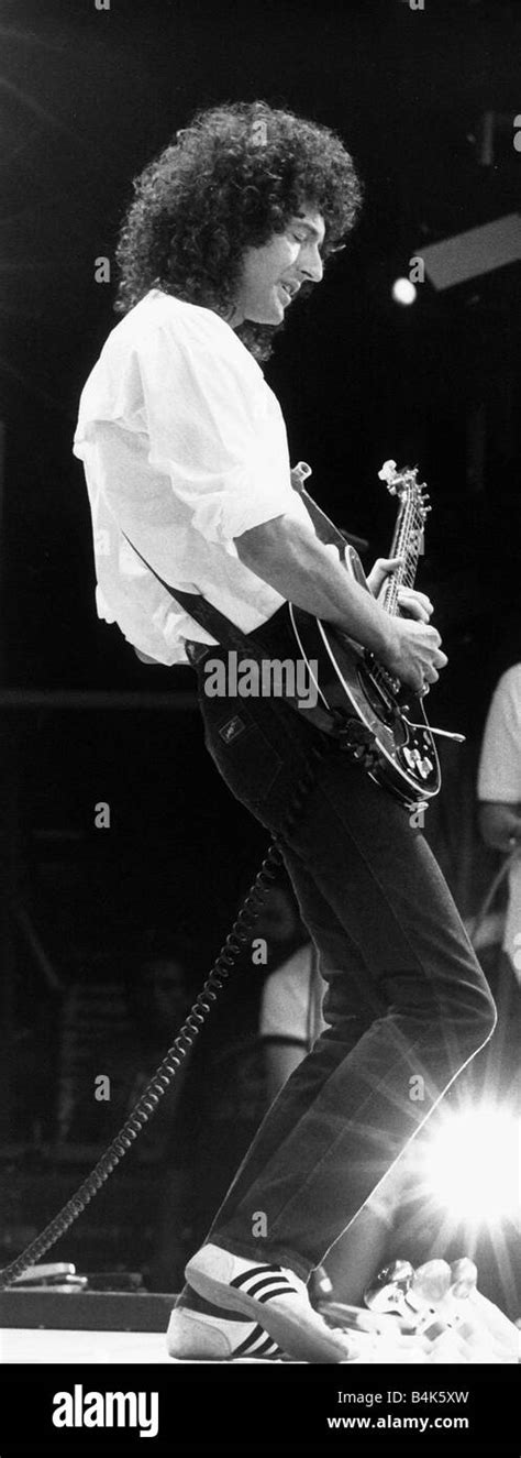 Brian May guitarist of Queen at Live Aid Concert 1985 Wembley Stadium ...