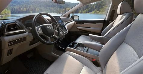 2024 Honda Odyssey Interior: Features & Seating | Parkway Honda