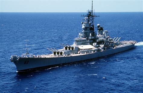 330-CFD-DN-ST-94-00424: USS Missouri (BB-63), late 80s