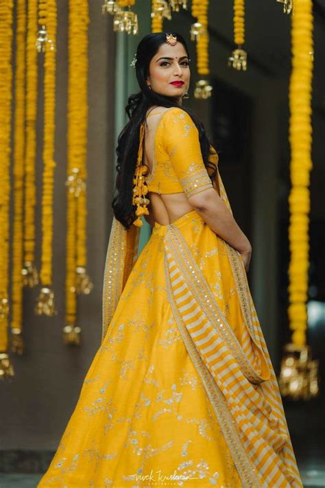 40+ Stunning Haldi Outfit Ideas For this Wedding Season 2021 ...