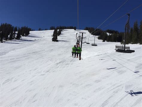 Lookout Pass Ski Area: Idaho skiing with kids - Pitstops for Kids