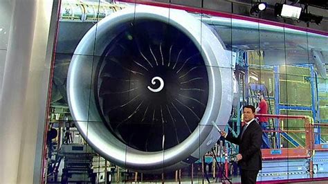 How Boeing 777 engines communicate | Fox News Video