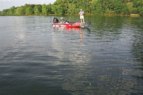 Smith Mountain Lake Seasonal Bass Fishing Tips You Should Know - The ...