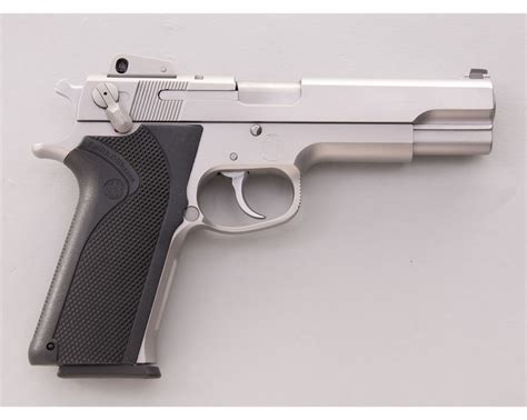 Smith & Wesson Model 4506-1 Semi-Automatic Pistsol