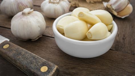 This is the best way to cure garlic breath, according to science | Fox News