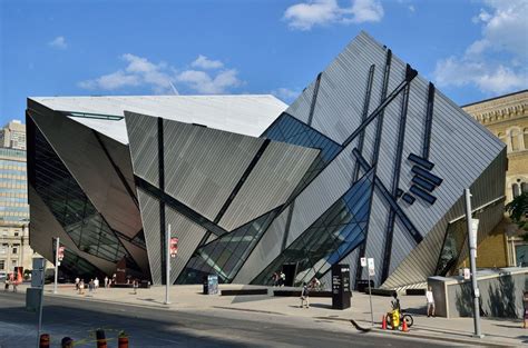 a large building that is next to a street