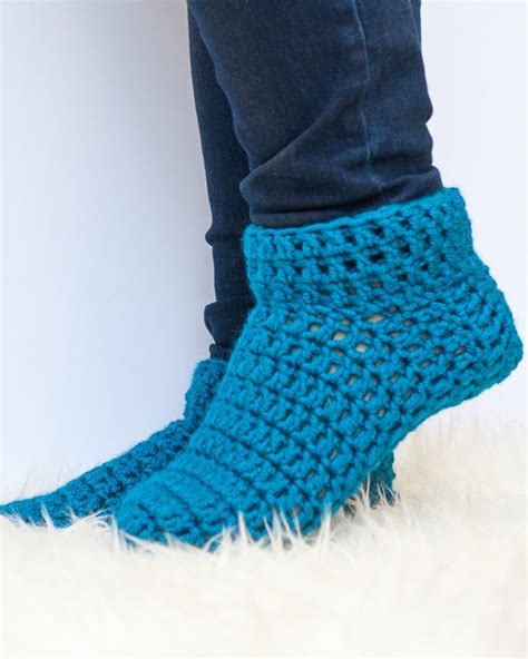 How to Crochet Slipper Socks in an Hour or Less - Winding Road Crochet