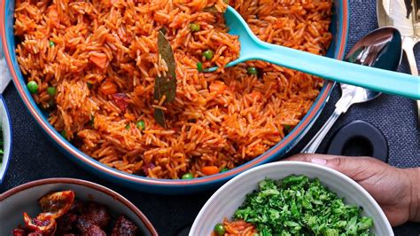 Nigerian Jollof Rice | How To Cook Nigerian Jollof Rice - YouTube