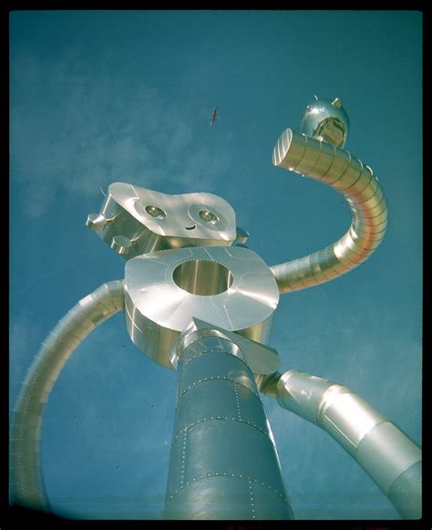 img-002 | Traveling Man sculpture in Deep Ellum, Dallas, TX.… | Flickr