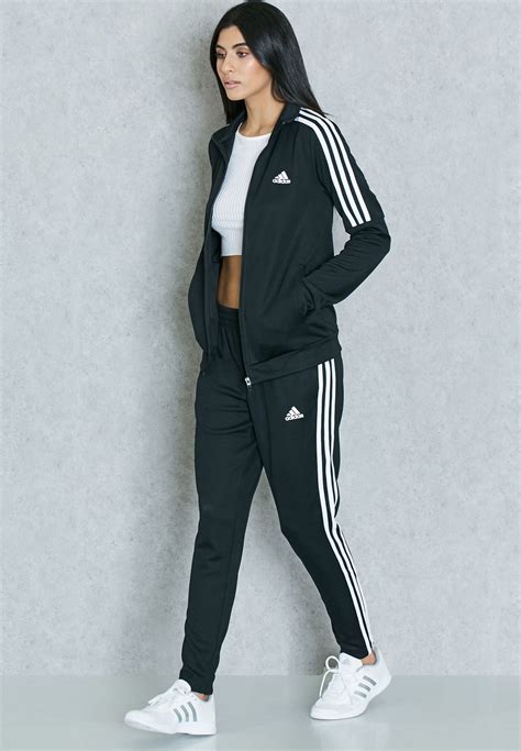 Pin by Linn Kensey on Sports outfits | Outfits with leggings, Tracksuit ...