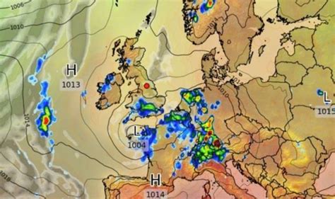 UK lightning map: Where are thunderstorms striking NOW? | Weather ...