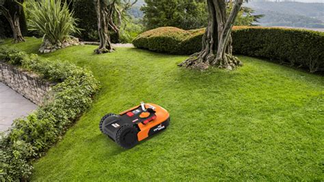 3 Professional Robot Lawn Mowers for perfect grass in 2022