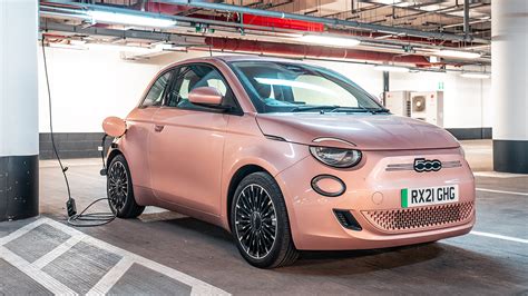 Fiat 500 electric - long-term review 2024 | Top Gear