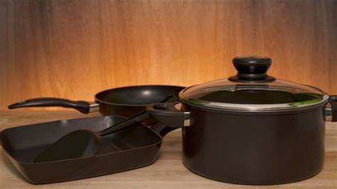 Advantages and Disadvantages of Teflon Cookware