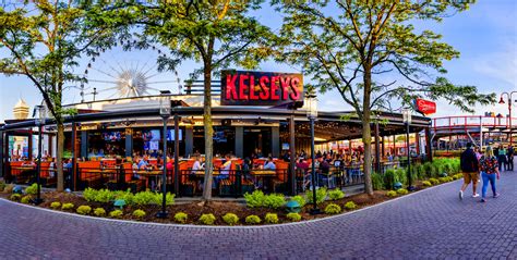 Kelsey’s Restaurant | Clifton Hill Niagara Falls, Canada