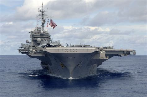 File:USS Kitty Hawk (CV-63) bow 2007.jpg - Wikimedia Commons