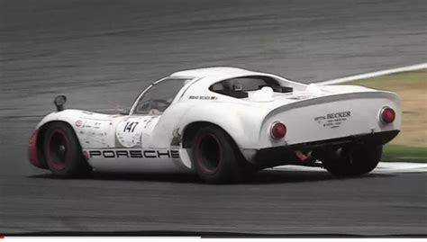 Porsche 910 Carrera 10 Pure Sound - Accelerations & Fly Bys on Track ...