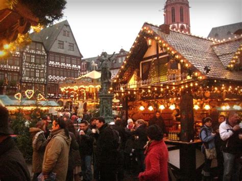 York-Christmas-Market - Toby and Roo