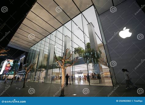 Singapore Orchard 21 June 2022. Street View of Apple Store at Orchard ...