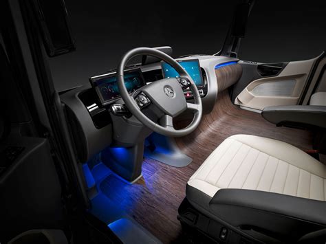 Mercedes-Benz Future Truck 2025 Concept Interior - Car Body Design