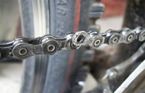 Fixing a Bike Chain at Home or on the Trail | Bicycling