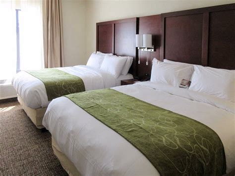 COMFORT SUITES - Prices & Hotel Reviews (Powdersville, SC)