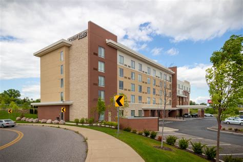 Courtyard by Marriott-Richmond Heights | TR,i Architects St. Louis