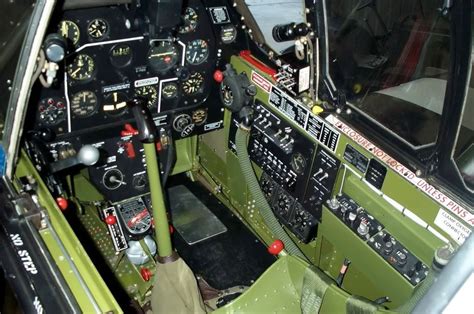 Warbird Information Exchange • View topic - P-51B/C Cockpit Equipment ...