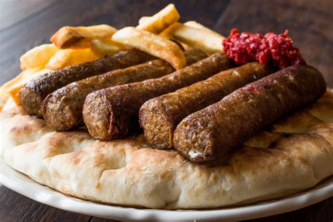 Recept za Cevapcici ili Cevape - Balkanska Kobasica