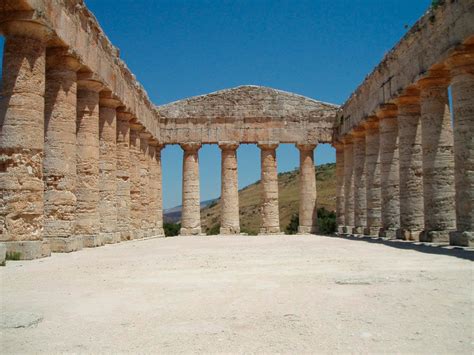 Temple of Segesta: Greek-Style Architectural Character — Sculpture ...