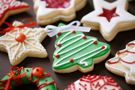 The History Behind Favorite Christmas Traditions | Reader's Digest