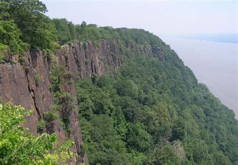 NYC Hiking Guide: Palisades — OutdoorFest