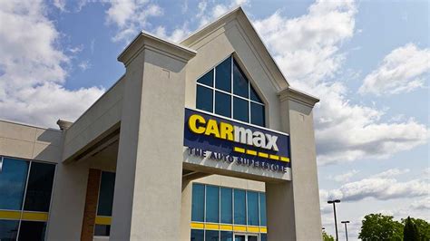 CarMax Misses On Sales, But Relies Less On Subprime Deals | Investor's ...