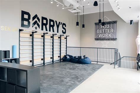 Barry’s Bootcamp Embarks on Canadian Expansion with 2nd Location [Photos]