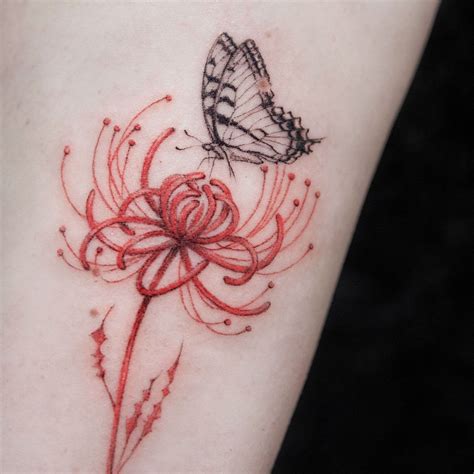 red spider lily tattoo in 2022 | Lily tattoo design, Lily tattoo ...