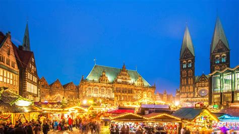 Duisburg opens Christmas market – 44 days before Christmas Eve - The ...