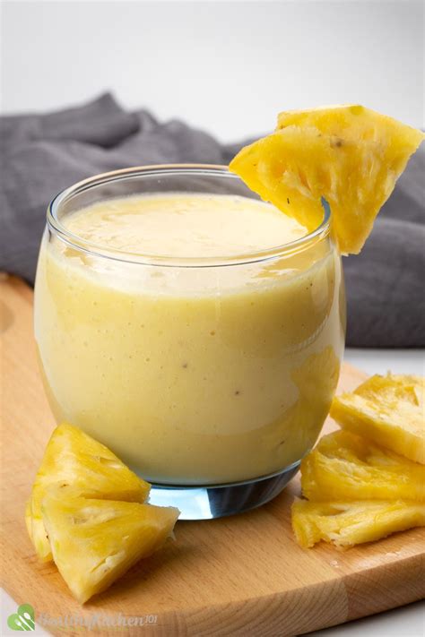 Pineapple Smoothie Recipe: A Tropical Drink to Help Your Gut