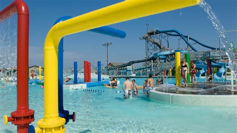 Top 10 Waterpark Hotels in Grand Island, NE : Deals Near Water Parks