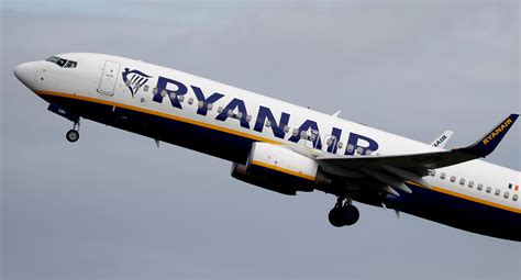 Ryanair ends long wait for ‘gamechanger’ Boeing 737 MAX jet | Reuters