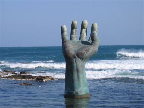 Giant Hand Sculptures Around The World | Amusing Planet