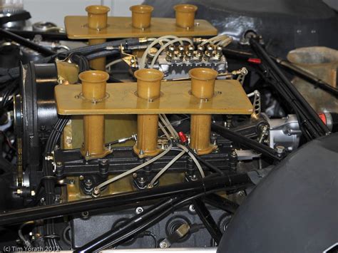 Porsche 910 engine