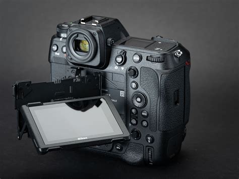 Nikon Z9 review: a DSLR-like stills/video monster: Digital Photography ...