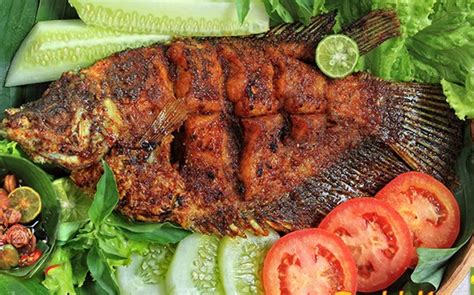 Cara Membuat Ikan Gurame Bakar Yang Enak Dan Mantap - Bacaker