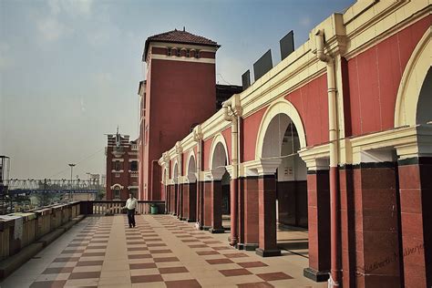 Howrah Station | Howrah Station is the largest, oldest and s… | Flickr