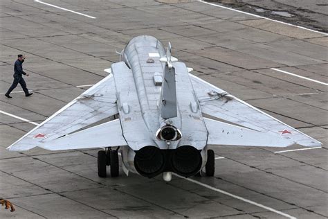 The Su-24 Fencer While Swept-back Wings on The Carrier Ship - AERONEF.NET