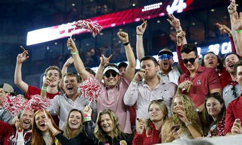 Alabama Football: The best images of Crimson Tide fans in 2021