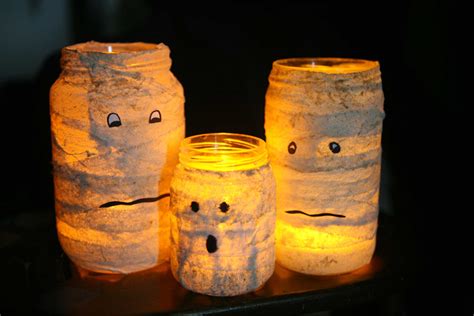 15 Cute Mummy Themed Halloween Crafts